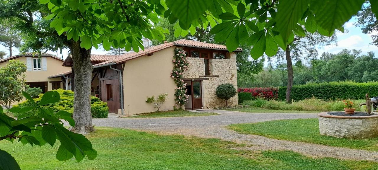 Bed and Breakfast Jardin d'En Naoua à Maubec  Extérieur photo