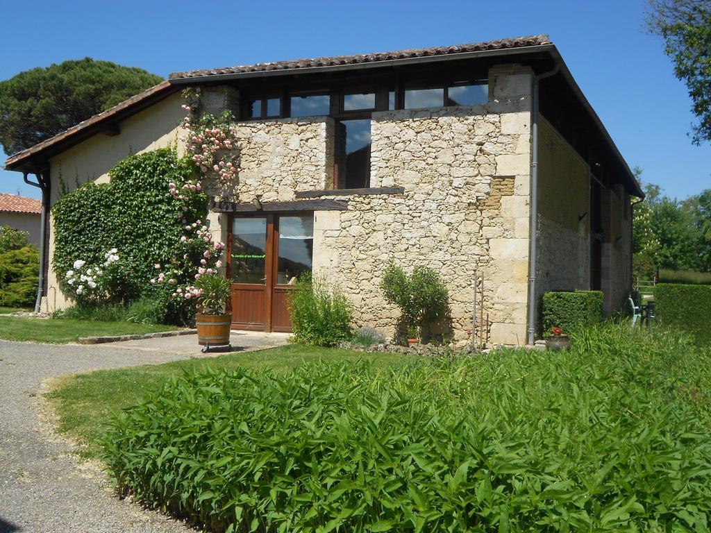 Bed and Breakfast Jardin d'En Naoua à Maubec  Chambre photo