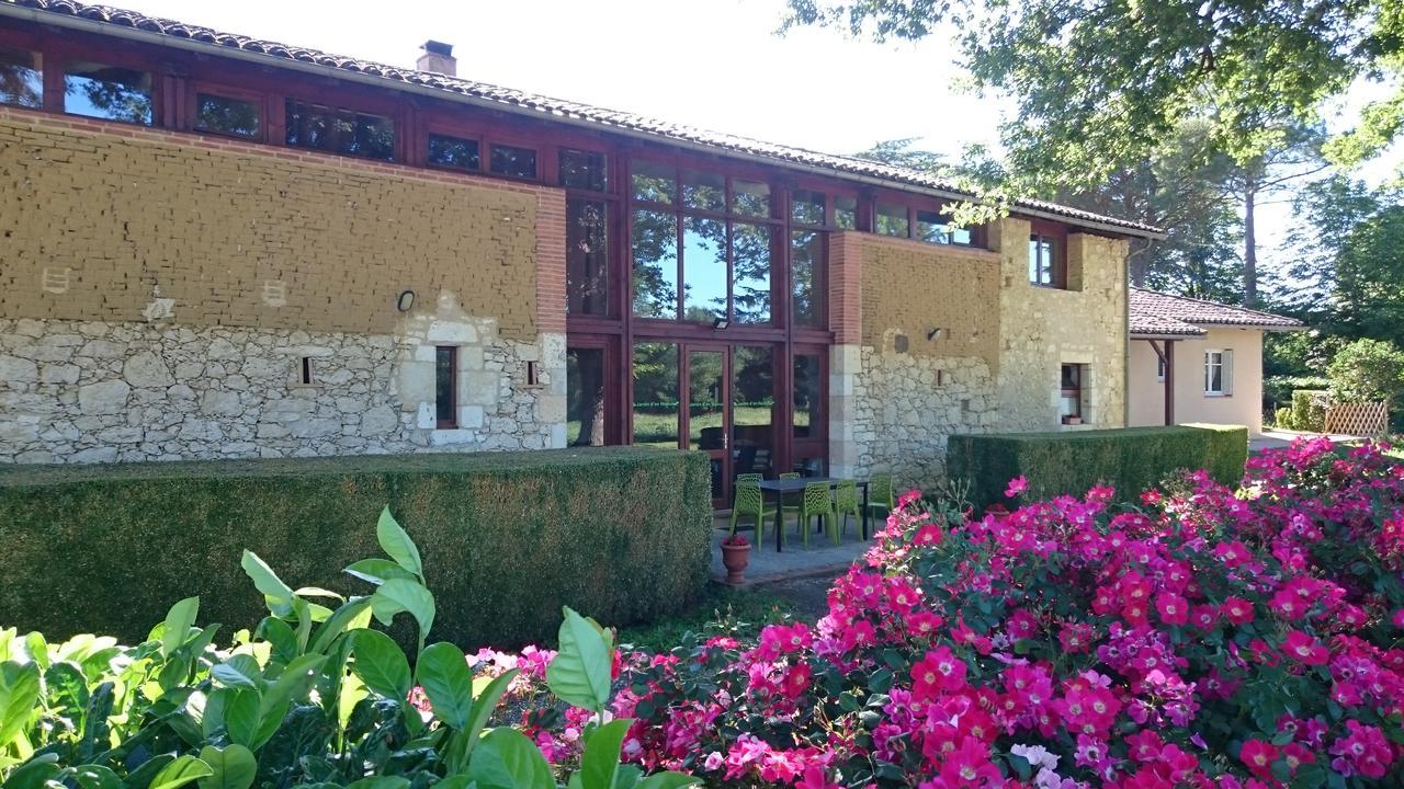 Bed and Breakfast Jardin d'En Naoua à Maubec  Extérieur photo